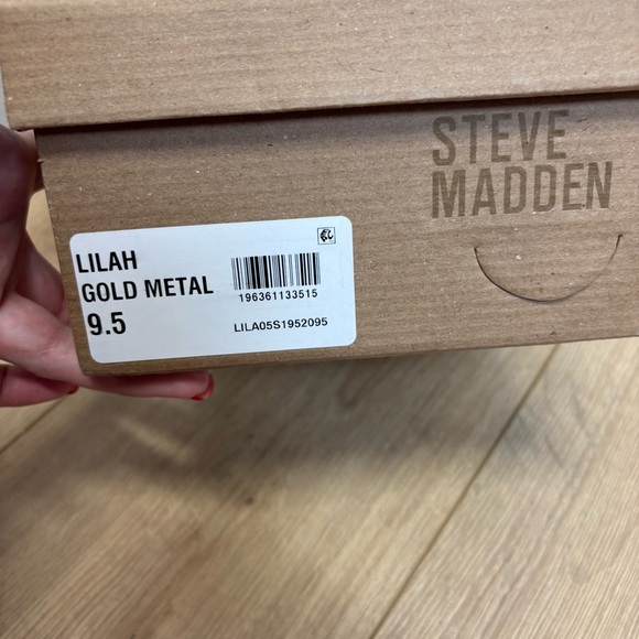Steve Madden Lilah Gold Heeled Sandals - Picture 6 of 6